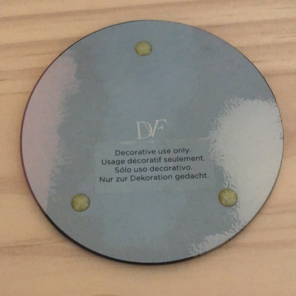 DIANE VON FURSTENBERG Glass Coaster Set - Picture 3 of 7